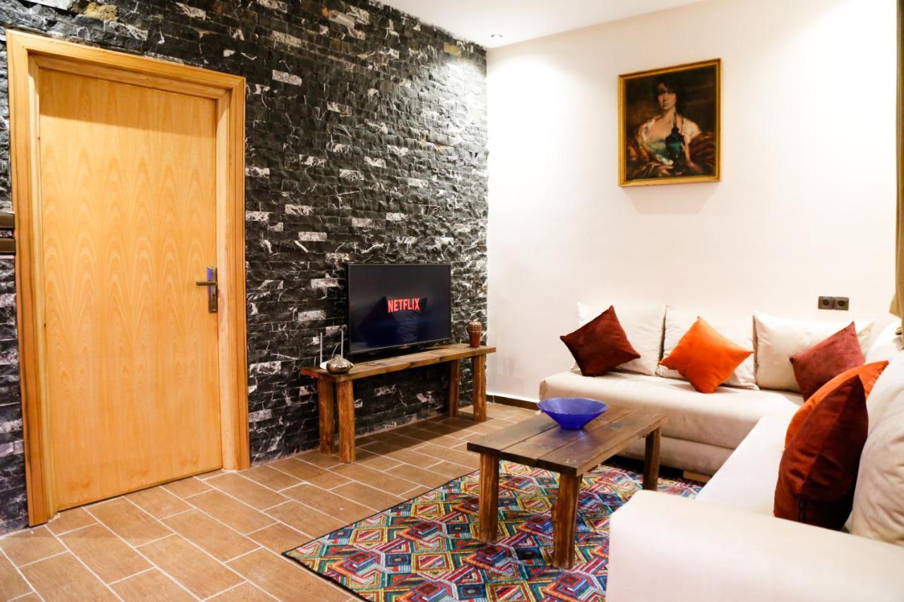 Issli Appartment Climatise Hiver Et Ete 艾兹鲁 外观 照片