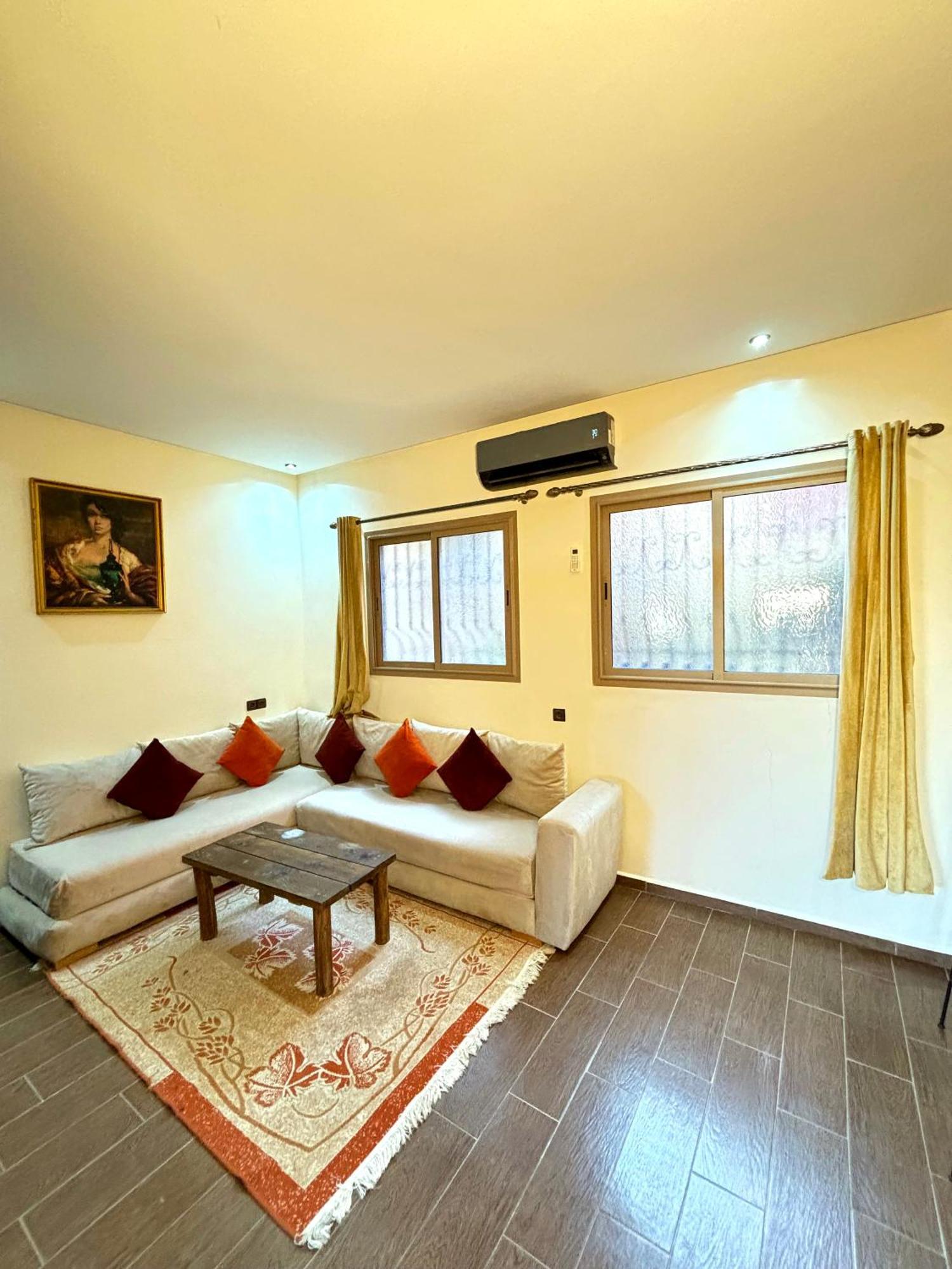 Issli Appartment Climatise Hiver Et Ete 艾兹鲁 外观 照片